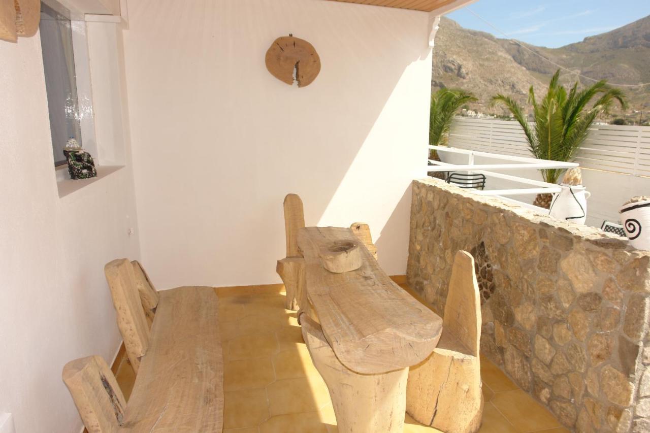 Kalipso Villas Perissa  Buitenkant foto